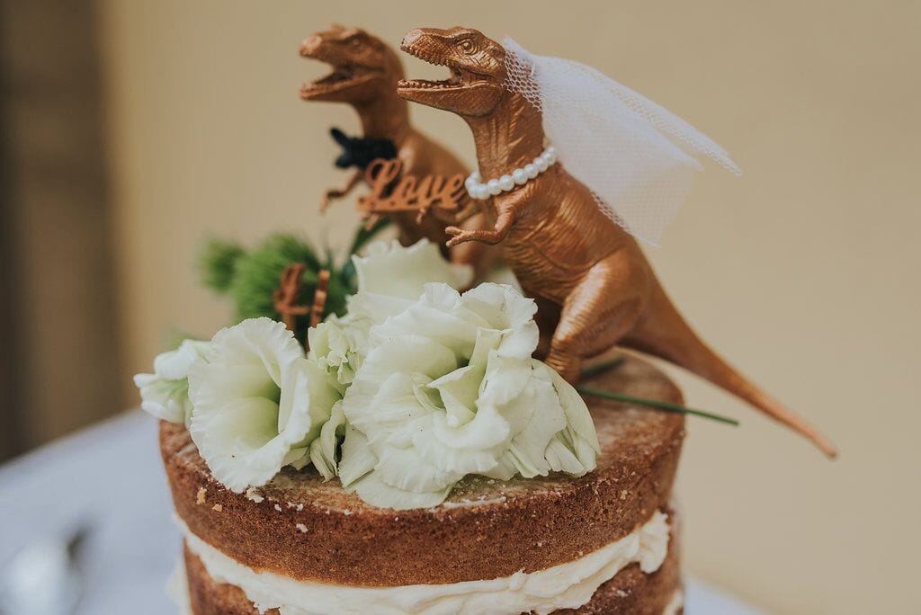 real elopement wedding cake closeup