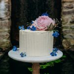 Charlotte-and-Nick-wedding-cake