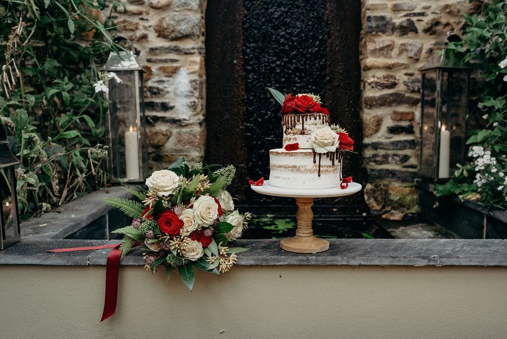 wedding cake and bridal bouquet supreme styling blog