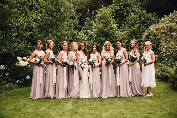 bridesmaids, photo, posed, planned, so many girls, pretty in pink, married, ever after